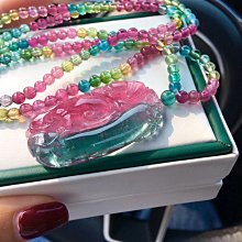 稀有粉藍西瓜碧璽貓眼手串，晶體通透色彩明豔，稀有美物。配件爲18k金.8.5—10.7mm重：23.25g 歷史價格詳細信息