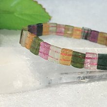 3月誕生石~海底有機寶石~天然紅珊瑚蛋面四爪鑲戒指 5.8*9.9 925銀活圍戒托 (原枝無拚染) (隨機出貨) 歷史價格詳細信息