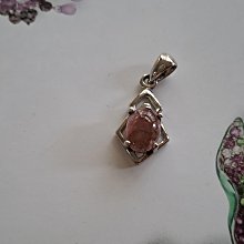 【出清特價】胸墜-頂級天然水晶-黃水晶 紫水晶 綠橄欖石-銀K~長寬28*13mm~聚財 增加財運(2505盒7) 歷史價格詳細信息