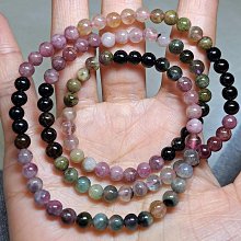 天然碧璽手鏈 老礦料 規格約10.8mm 純凈玻璃體！ 油潤通透 優雅大氣！ 上手珠寶感爆棚！ 低調的奢華！此物屬高檔商品 售出不退換 歷史價格詳細信息