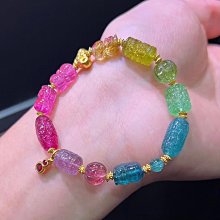 即時通訊價.極品濃豔碧璽手鍊8mm.近玻種美物，色彩濃郁晶體通透，搭配24 k包金寶石藍滴溜。重：20.05g 歷史價格詳細信息