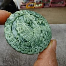 清代豆青堆花花瓶，畫工精美釉色肥潤漂亮，有磕碰修補和沖線見圖 歷史價格詳細信息