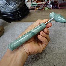 清代豆青堆花花瓶，畫工精美釉色肥潤漂亮，有磕碰修補和沖線見圖 歷史價格詳細信息