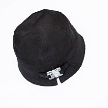 ALYX 精工鎖扣機能小挎包 潮人必備款 歷史價格詳細信息