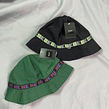 Faithful Gifts: 50 Handmade Olive Wood Crosses with Holy Land Card Certificates 歷史價格詳細信息