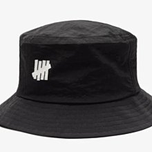 【Your Store】美牌 Vans 2021春季新款 Deserted 沙灘 夜景 短T 黑色 歷史價格詳細信息