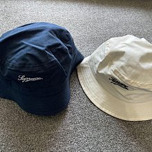 Sureme 新款刺繡字母logo圓領羊毛針織毛衣顏色：白色 黑色 藍色 粉色碼數：S M L XL XXL NO15974 歷史價格詳細信息