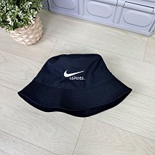 現貨 iShoes正品 Nike Swoosh Snapback 棒球帽 黑 可調整 運動帽 帽子 639534-011 歷史價格詳細信息