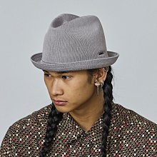 KANGOL 袋鼠 網格側背包+袋鼠長襪黑白 帆布手拿包 化妝包 防潑水 小包 小帥包 網格包 現貨 正品 AAstor 歷史價格詳細信息