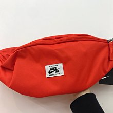 【豬豬老闆】 NIKE core small item 3.0 側背包 多功能小側包 黑色 BA5268-010 歷史價格詳細信息