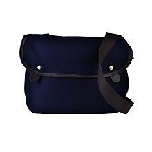 英國 ???????? AVON 手錶 vintage 手錶 手鐲式大名鼎鼎的英國 ???????? 珠寶品牌日本機芯中國製造外殼石英機芯行走良好準確   整體請細細參考照片 歷史價格詳細信息