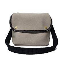 英國 ???????? AVON 手錶 vintage 手錶 手鐲式大名鼎鼎的英國 ???????? 珠寶品牌日本機芯中國製造外殼石英機芯行走良好準確   整體請細細參考照片 歷史價格詳細信息