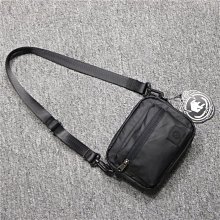 男女款方便攜帶折疊眼鏡盒拉鏈帶掛鉤老花鏡盒子時尚旅游眼鏡袋子【Misaki精品】 歷史價格詳細信息