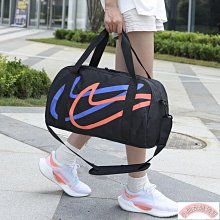 運動健身包訓練包新款男士潮流可手提大容量黑色遊泳斜挎桶包 歷史價格詳細信息