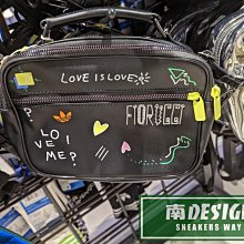 南????2023 5月 ADIDAS ADILETTE 運動拖鞋 避震 三葉草 女款 黃IE7735 湖水綠IE7737 歷史價格詳細信息