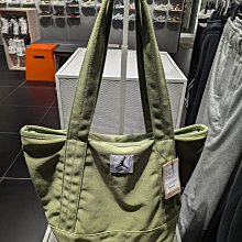 南????2024 7月 NIKE Jordan Brand 短袖上衣 短T 棉質 印花 男款 黑 FD7026-010 歷史價格詳細信息