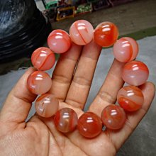 《藍晶寶石玉石特賣》→〈手鍊系列〉→天然天眼珠蠶絲紋帶清透黃玉髓16mm手珠鍊→Y864 歷史價格詳細信息