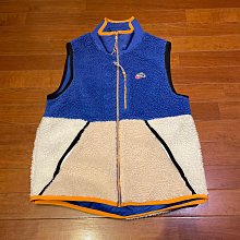 NIKE 拼接雙色可拆袖背心兩穿式實穿有型 保暖背心/外套 歷史價格詳細信息