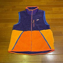 NIKE 拼接雙色可拆袖背心兩穿式實穿有型 保暖背心/外套 歷史價格詳細信息