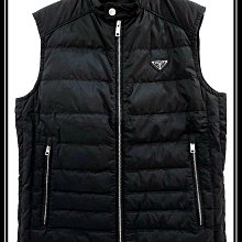2024秋冬新款~MONCLER 立領黑色羽絨外套(24W103) 歷史價格詳細信息