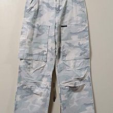 品牌DKNY軟皮小羊皮斜背包真品包9成新尺寸15x26x7兩邊7cm四角有使用痕跡（上掛綠73袋） 歷史價格詳細信息