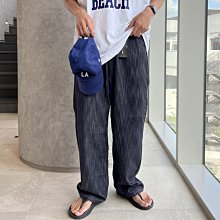 KOREALINE 搖滾星球╳韓空線 膝破刀割波紋刷色牛仔褲 ZINIF官網正韓代購 727309 歷史價格詳細信息