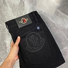 MONCLER 蒙口 24SS夏季新款圓領短袖T恤270克重磅高端純棉面料，手感質感都極完美修身裁剪設計干凈利落時尚又好看版型效果 NO28003 歷史價格詳細信息