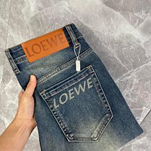 LOEWE 羅威新款 經典皮革大矩方框太陽眼鏡(琥珀/紫 SLW802-07RE) 歷史價格詳細信息