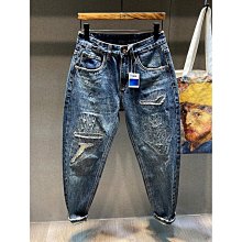 牛仔長褲男 錐形褲 窄管哈倫褲 蘿蔔褲 男士冬季刷毛淺藍色刷毛牛仔褲韓版鬆緊腰釦子裝飾束腳哈倫褲-22號穿搭 歷史價格詳細信息