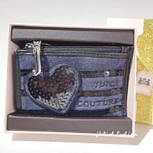 就愛精品店❤️  Kipling 卡其色素面尼龍材質兩用斜背/書包 +金色三層收納包 歷史價格詳細信息