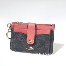 就愛精品店❤️  Kipling 卡其色素面尼龍材質兩用斜背/書包 +金色三層收納包 歷史價格詳細信息