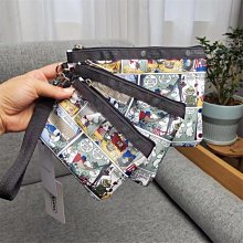 ╭＊特價促銷＊LeSportsac 動物樂園 2206 輕便防水三條拉鏈三層可愛迷你收納包 手拿包 化妝包 硬幣包零錢包 歷史價格詳細信息