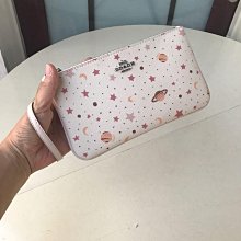 KiKi代購 Coach 8417 8322 Dempsey香布雷托特系列小號 新風格設計 圓餅大Logo 麻布老花刺繡 手提斜跨包 附購證 歷史價格詳細信息