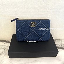 CHANEL 新款CHANEL字母海灘風格塗鴉設計罩衫/薄圍巾 (附收納袋) 歷史價格詳細信息