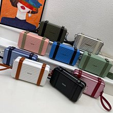 （配全套包裝）‼️扣式雙G手拿包，自問世以來，互扣式雙G壹直都是品牌的標志性元素之壹 歷史價格詳細信息