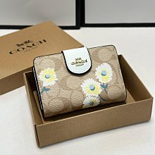 Leann代購~ COACH蔻馳 CM505 小卡包女士新款時尚真皮拉鏈卡套包小巧精緻多卡位證件包短款零錢包 歷史價格詳細信息