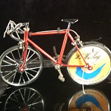 乖乖@賣場~紫砂壺~朱泥六方壺~款~大明宣德年製~壺蓋有款.容量約~430cc(A93) 歷史價格詳細信息