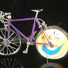 乖乖@賣場~紫砂壺~朱泥六方壺~款~大明宣德年製~壺蓋有款.容量約~430cc(A93) 歷史價格詳細信息