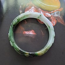 【真晶采精品】 96天然A貨翡翠手鐲~花青巧雕花玉鐲~版寬13mm 內徑56.5mm圍數18.3~(元) 價格比較,價格查詢,歷史價格詳細信息