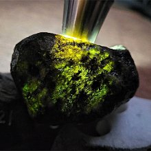 緬甸礦區直收翡翠原石賭石~莫灣基陽綠色料~全賭石~精品會員專區~A158 歷史價格詳細信息