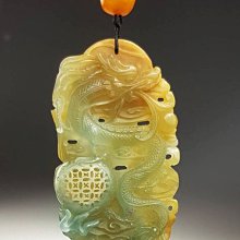 鳳崗文創---{白玉152}---和闐籽料黃玉老件—配老蜜蠟琥珀---黃玉珠尺寸約:1*1*1.4cm 歷史價格詳細信息