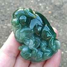 細糯鮮甜的晴綠胖圓條漂亮的手鐲隨手一拍都是那么美，滿圈種水一流，底妝細膩水潤，滿圈的冰晴綠 歷史價格詳細信息