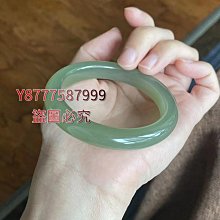 天然和田玉55.4圈口冰種湖水綠手鐲 55.4×11.1×8.5  底子冰透起光整體熒 翡翠 手鐲 收藏【二手】【大唐盛世】-657 價格比較,價格查詢,歷史價格詳細信息