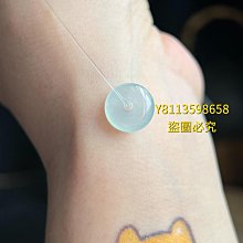 冰淺淺綠翡翠小胖扣  尺寸8.67×5.6目測完美但是有冰渣渣顏色很可人的 翡翠 飾品 收藏【二手】【微淵古董】-1588 歷史價格詳細信息