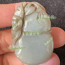 清代翡翠圈 尺寸：2.9*0.66 帶陽綠，帶紫羅蘭色，造型蠻肥厚的，保存挺好的一枚老圈，好多玩新翠的還會嫌棄它不夠漂亮，我都不想解釋啥，虧本，還勿開口，謝謝 歷史價格詳細信息