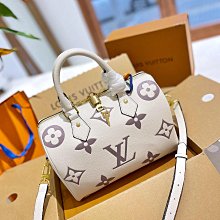 外貿外貿芬迪手提包單肩包2023早春秀款目測也是搶錢利器 隨便選一只都會成為爆款『魅足時尚』 歷史價格詳細信息