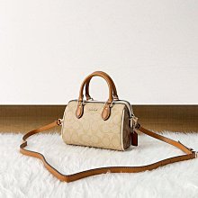 COACH CR248 Mini Rowan 經典印花皮革拼接拉鍊斜背包.卡其/白 歷史價格詳細信息