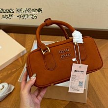 『瑤瑤代購』Miumiu小方包 最新款 頂級貨 原單大牌 時尚百搭Hobo腋下包真皮麻將包單肩斜挎包潮包42HJ441 歷史價格詳細信息