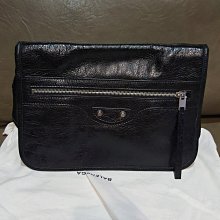 真品BALENCIAGA 黑色皮革 LOGO 腰包 / 背包 Everyday 巴黎世家 牛皮胸包 歷史價格詳細信息