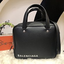 ※芯閣名牌精品店※ BALENCIAGA 巴黎世家 420407  白色 帆布拼接 黑色皮革 手拿包 全新現貨 歷史價格詳細信息
